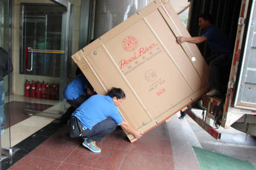 金阳钢琴贵重工艺品无忧运